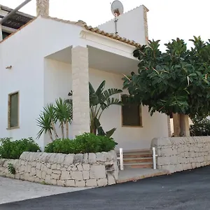 Fenicia Relais Scoglitti